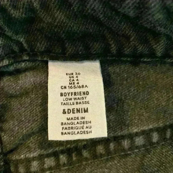 Black Distressed Denim Boyfriend Jean, mid rise, sz 4 grunge moto goth distress - Picture 7 of 8